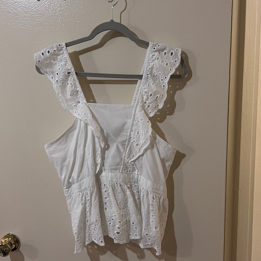 Cute White Banana Republic Top